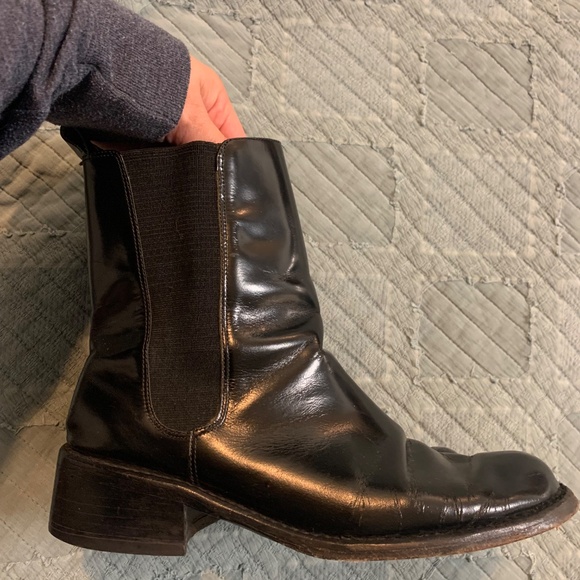 BCBG Made in Brazil Leather Chelsea Boots Size 8 M - Picture 3 of 6